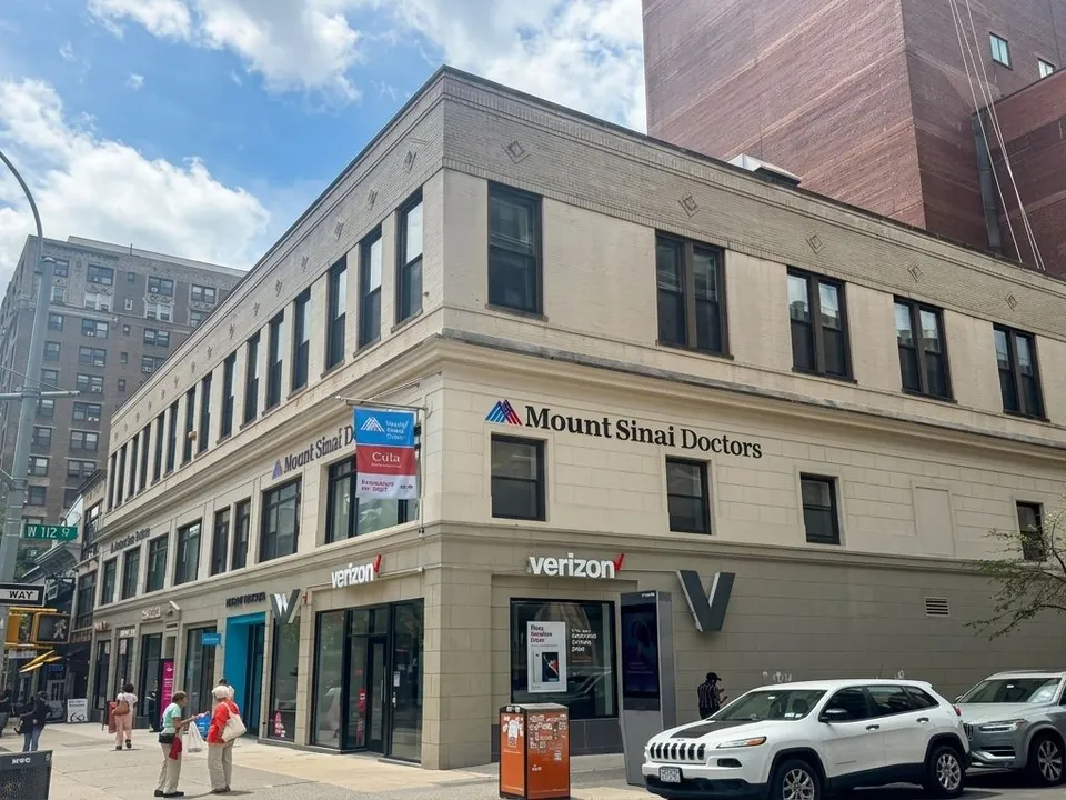 Mixed-Use Refinancing in the Heart of Manhattan